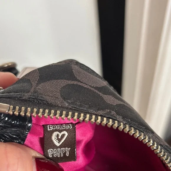 Coach Black Crossbody Bag with Signature Design - Picture 7 of 7